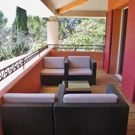 Appartement T3 Dans Propriete De 5000M2 Avec Piscine Venelles Extérieur photo